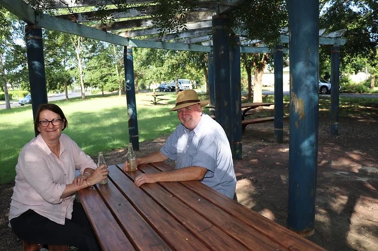 Hobartville park gets new seats and picnic tables thanks to efforts of local resident