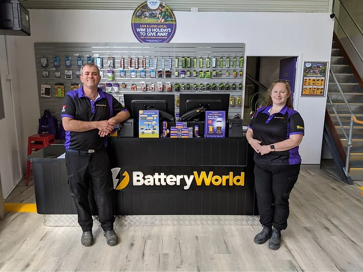 Battery World switches on in the Hawkesbury with locals Ash and Sarah