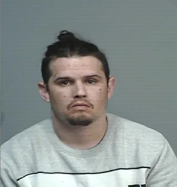 Man known to visit South Windsor wanted on arrest warrant for vehicle theft and DV offences