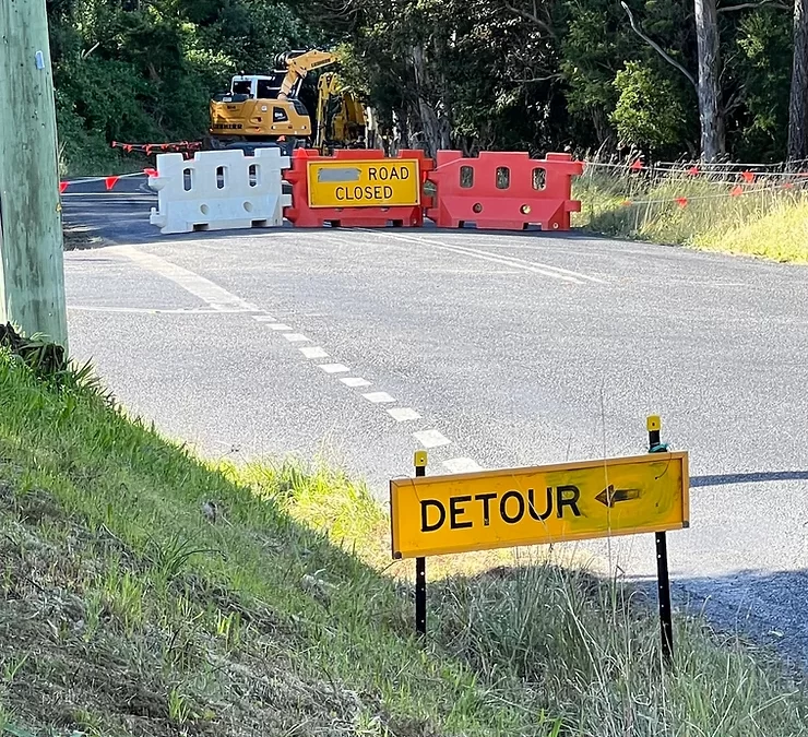 Bowen Mountain Rd closed for another two weeks as drainage goes in to prevent landslips