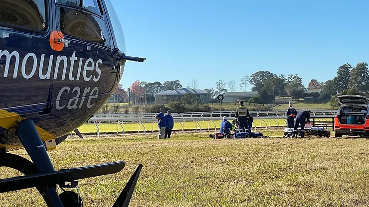 Woman airlifted to Westmead Hospital after fall from galloping racehorse at Agnes Banks