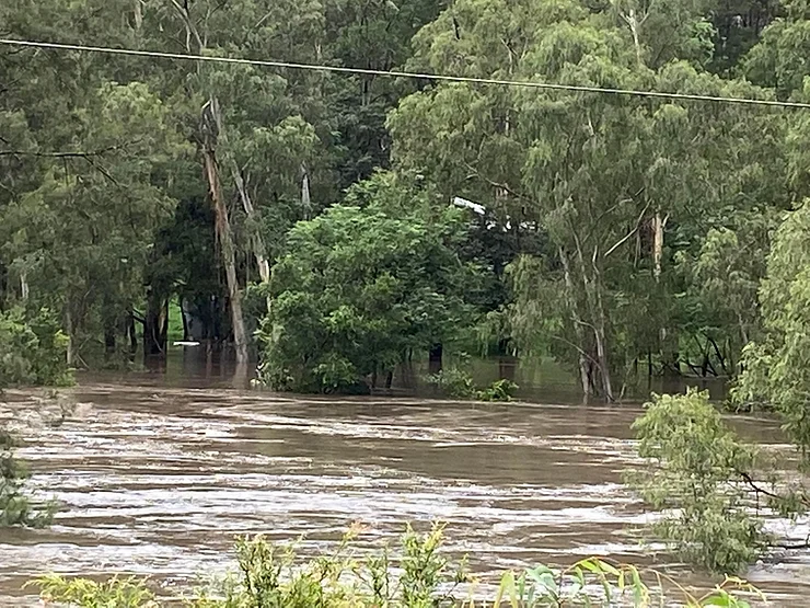 “It’s going to be a long night” Upper Colo residents prepared as flood waters continue to rise